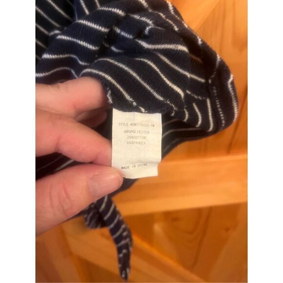 Mello day Striped White & Navy Blue Pullover Front Tie blouse Size large (3292) - Picture 3 of 4